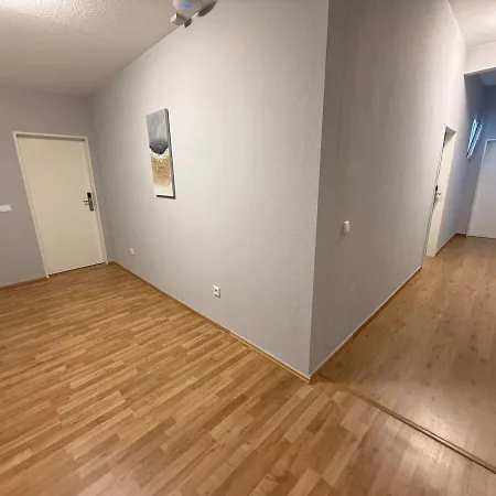1 In Location-camellia Apartment *